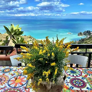 ikebana-taormina-98039.taorminaitalyhotels.com/